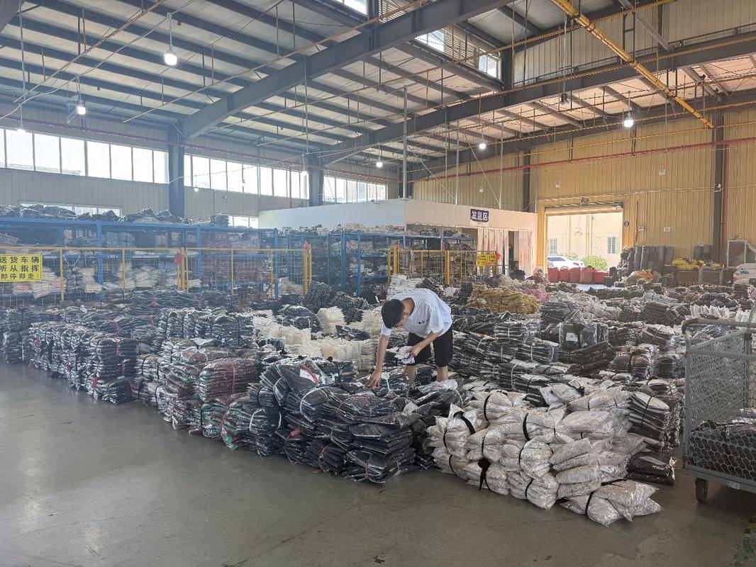 湖北天门 上万“服二代”借电商卖全球，寄卖模式织出千亿产业带